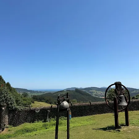 Museo De Campanas, Vierna * San Bartolomé de Meruelo