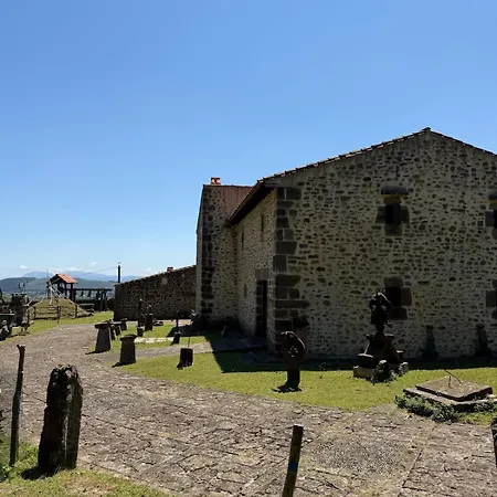 Hébergement de vacances Museo De Campanas, Vierna