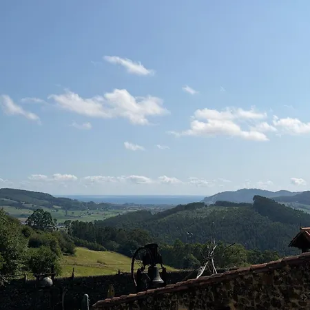 Museo De Campanas, Vierna * San Bartolomé de Meruelo