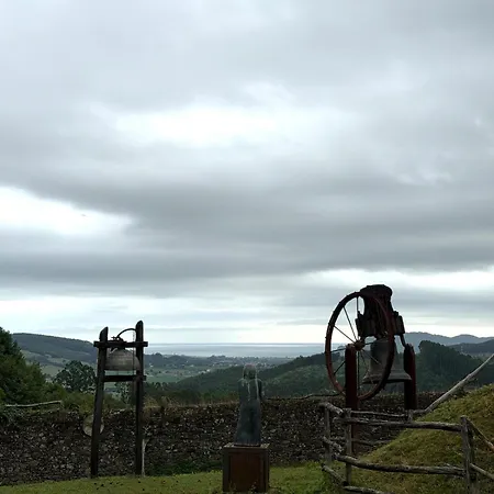 Museo De Campanas, Vierna * San Bartolomé de Meruelo